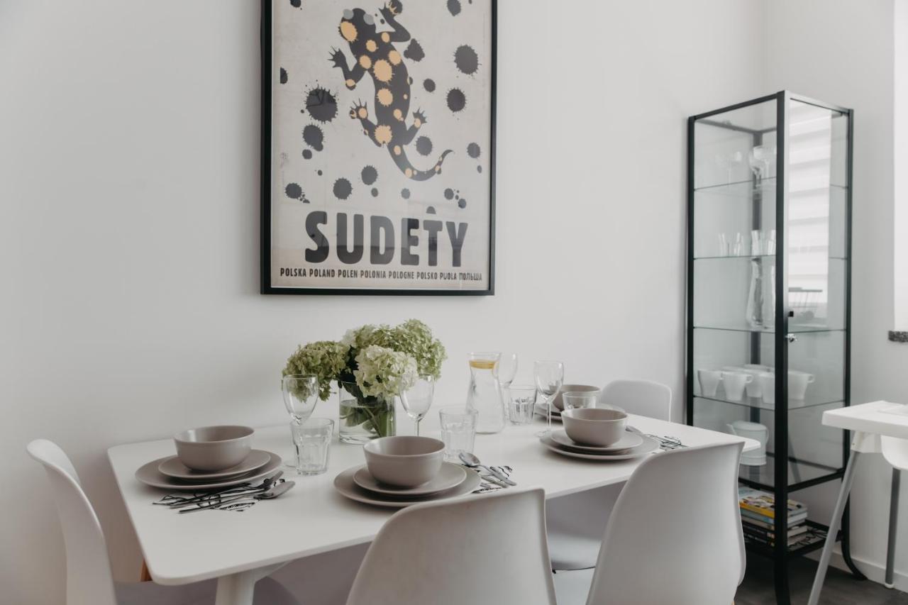 Jeleni Zakatek - Apartament W Stolicy Karkonoszy 옐레니아구라 외부 사진