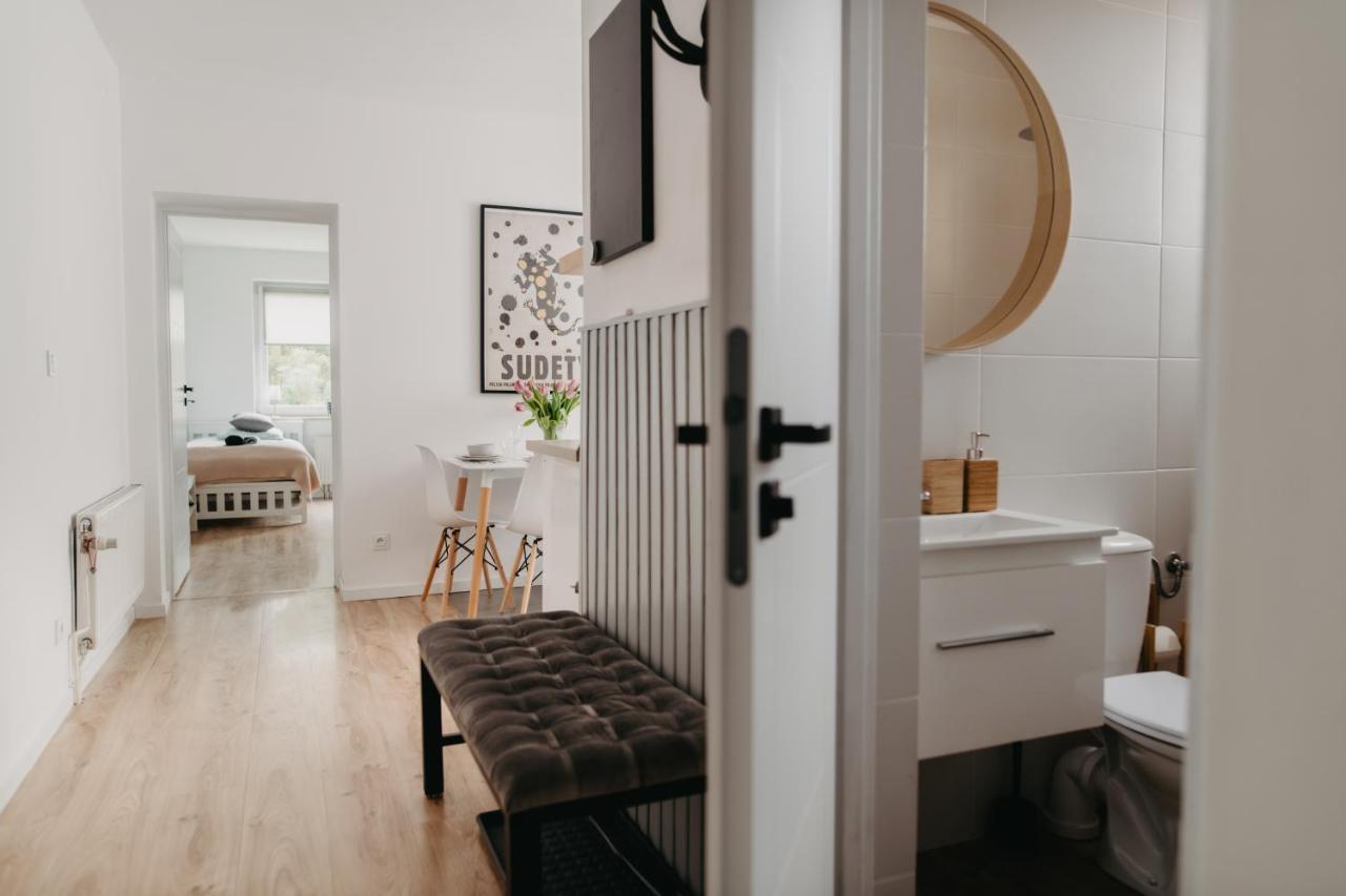 Jeleni Zakatek - Apartament W Stolicy Karkonoszy 옐레니아구라 외부 사진